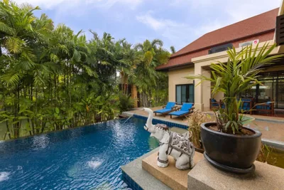 Villa con tre camere da letto e piscina privata — Baan Bua Estate Villas by TropicLook