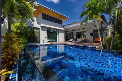 Villa fronte spiaggia — Baan Bua Estate Villas by TropicLook